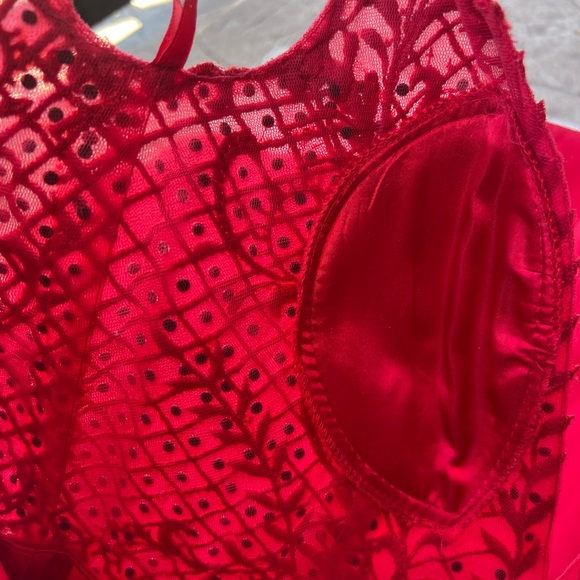 GB Social Deep V-Neck Applique Bodice Red Ballgown - Picture 10 of 17